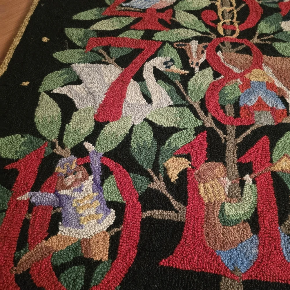 12 Days Of Christmas Vintage Festive Holiday Tree Rug with Colorful Design